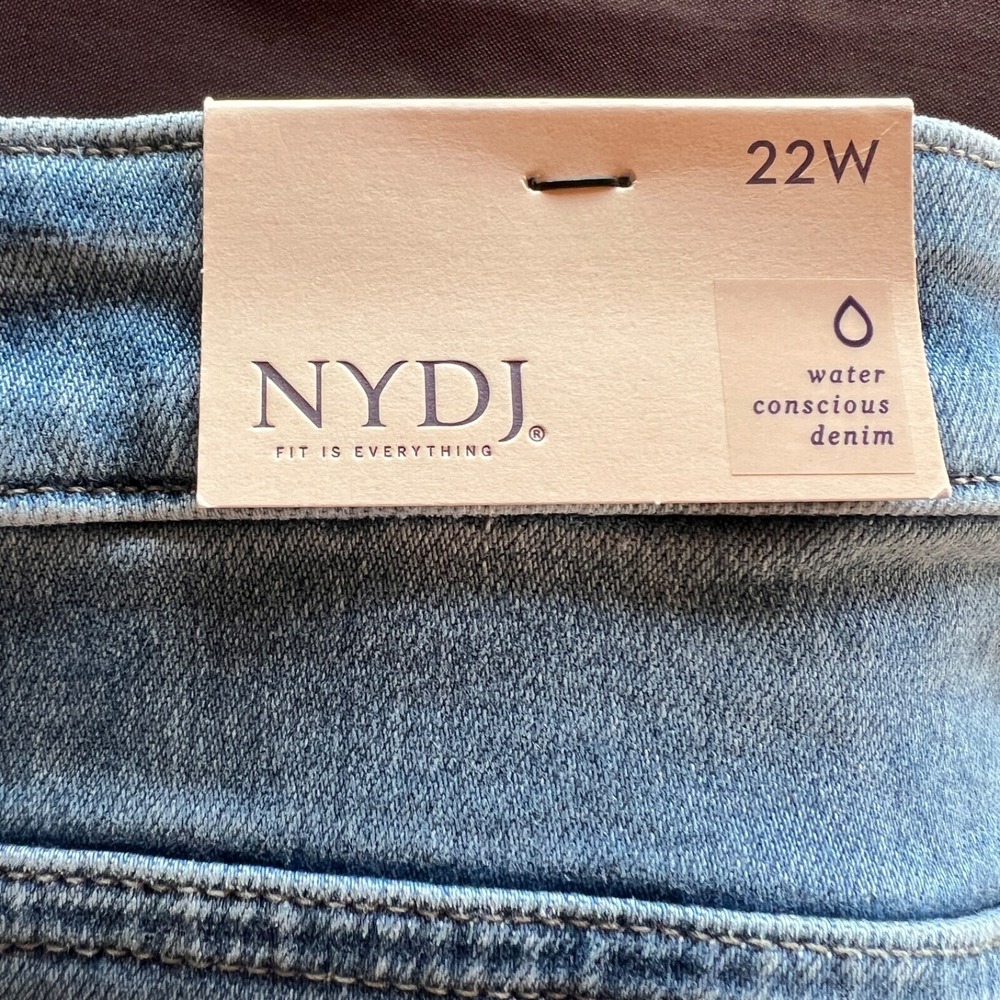 NYDJ Women's Quinta Boyfriend Shorts Frayed 22 22W Lift Tuck Stretch Mom Jeans - Picture 10 of 14